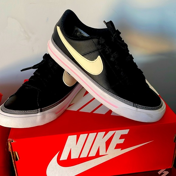 Nike Court Legacy - Picture 1 of 4